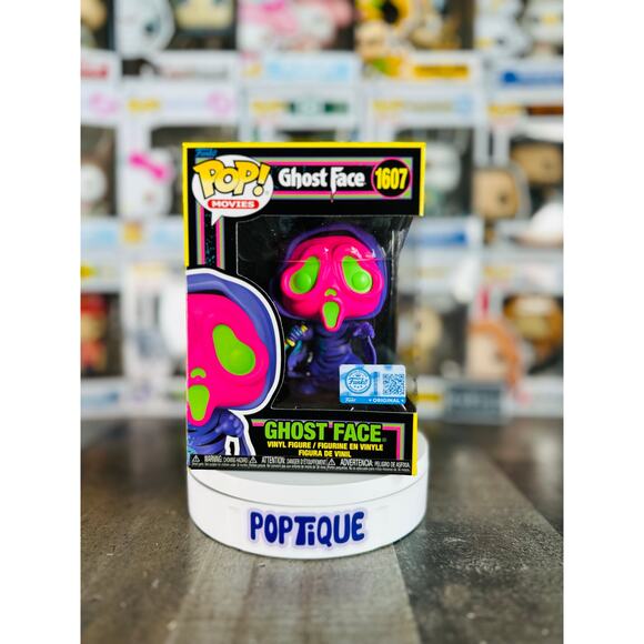 Scream Ghost Face Black Light Funko Pop! #1607 - Entertainment Earth Exclusive - Picture 1 of 6